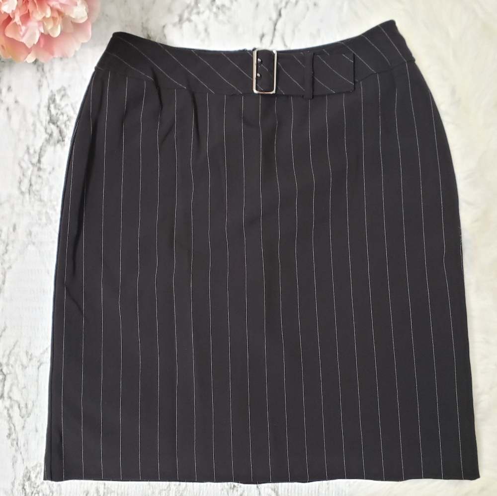 Investments Black Pencil Skirt Size 8 👩🏻‍🏫
